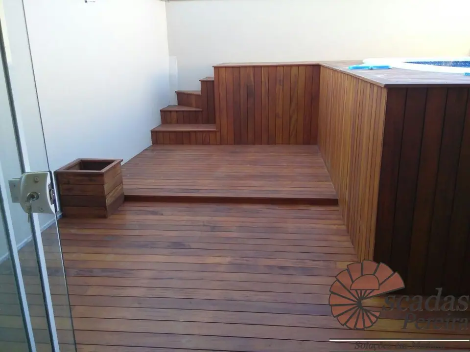 Deck de madeira feito pela Escadas Pereira, foto 13 de 47